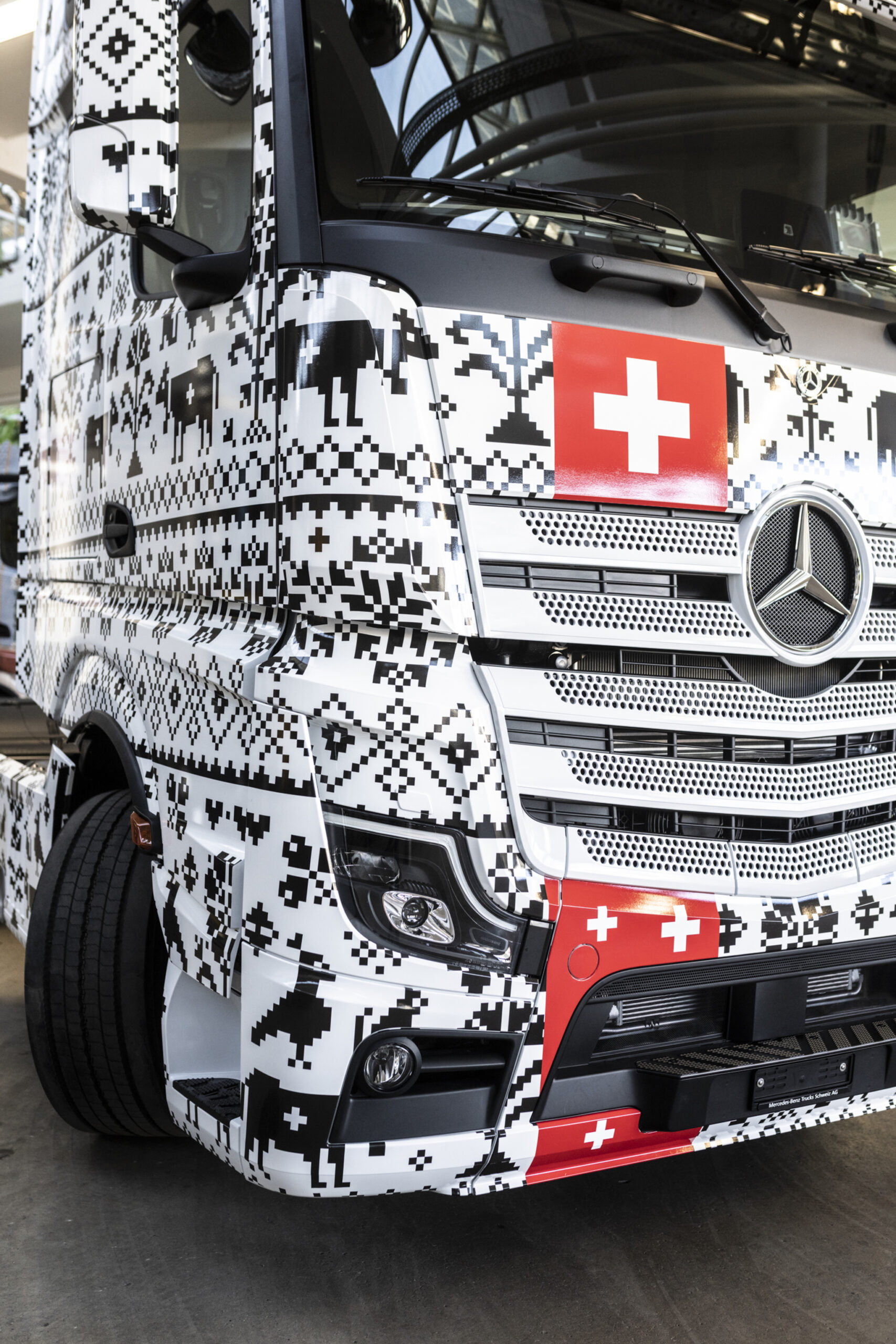 Mercedes-Benz Trucks Schweiz AG - Fahrzeugdecor